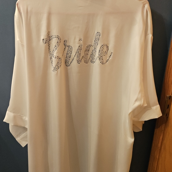 Victoria secret white bride robe - Picture 3 of 6
